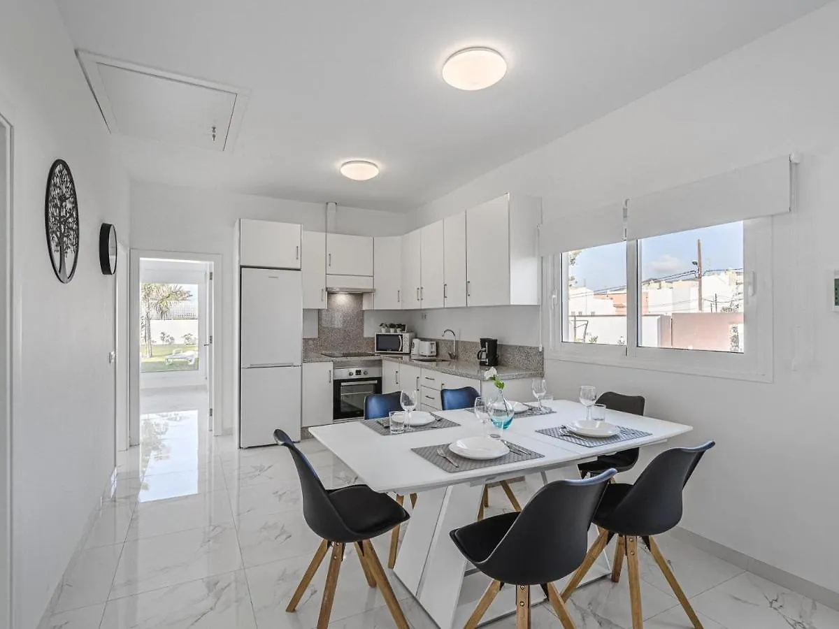 303 Villa Casa Jardin Con Piscina Y Gran Jardin Адехе